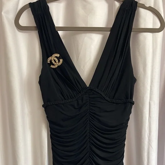 BCBG Maxazria Little Black V Neck Jersey Dress NWT - Picture 3 of 5